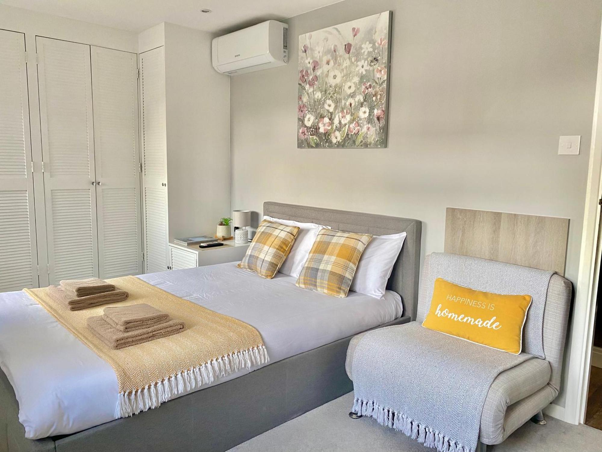 Cristina Modern Otel Horley Dış mekan fotoğraf