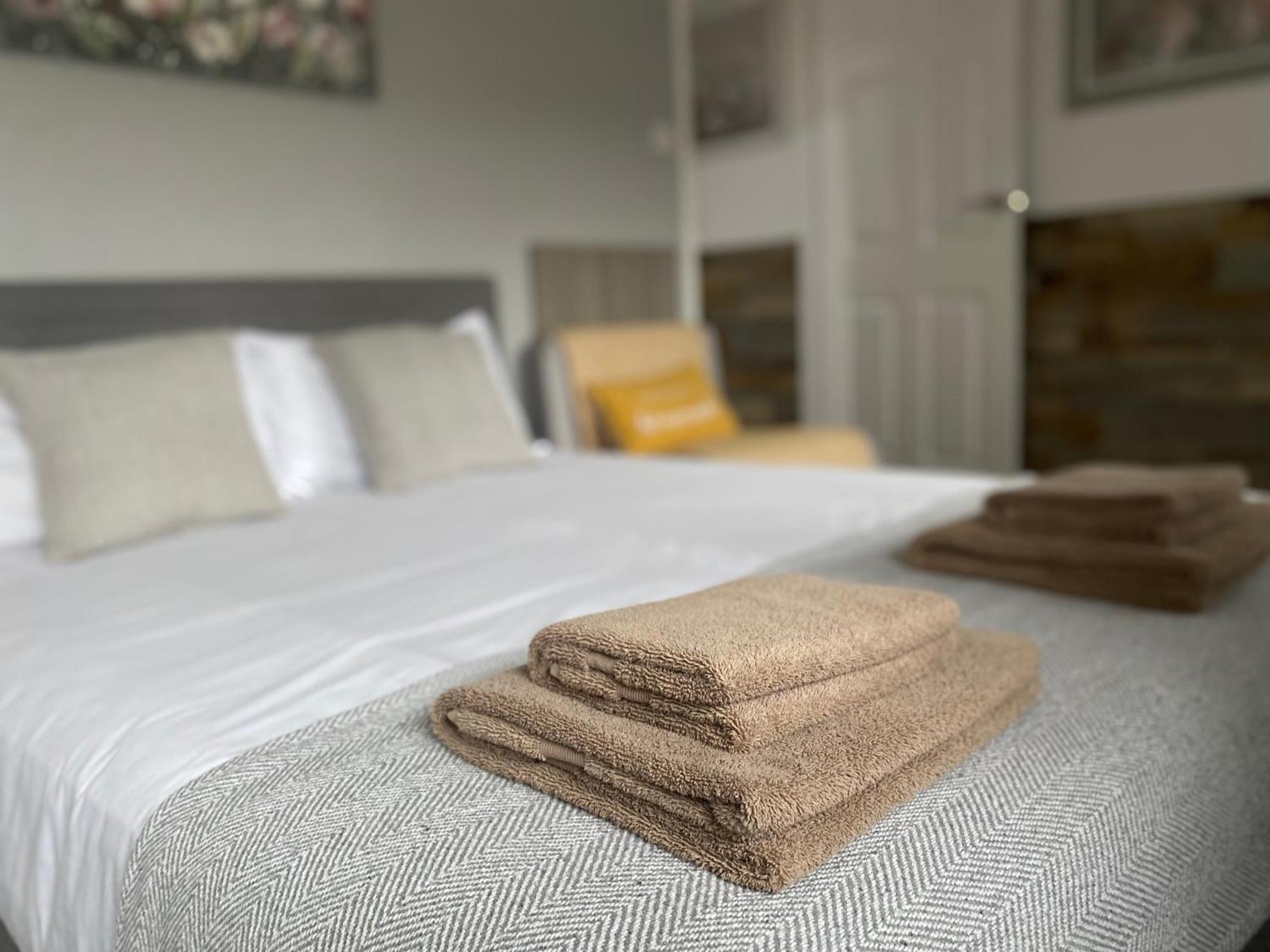 Cristina Modern Otel Horley Dış mekan fotoğraf